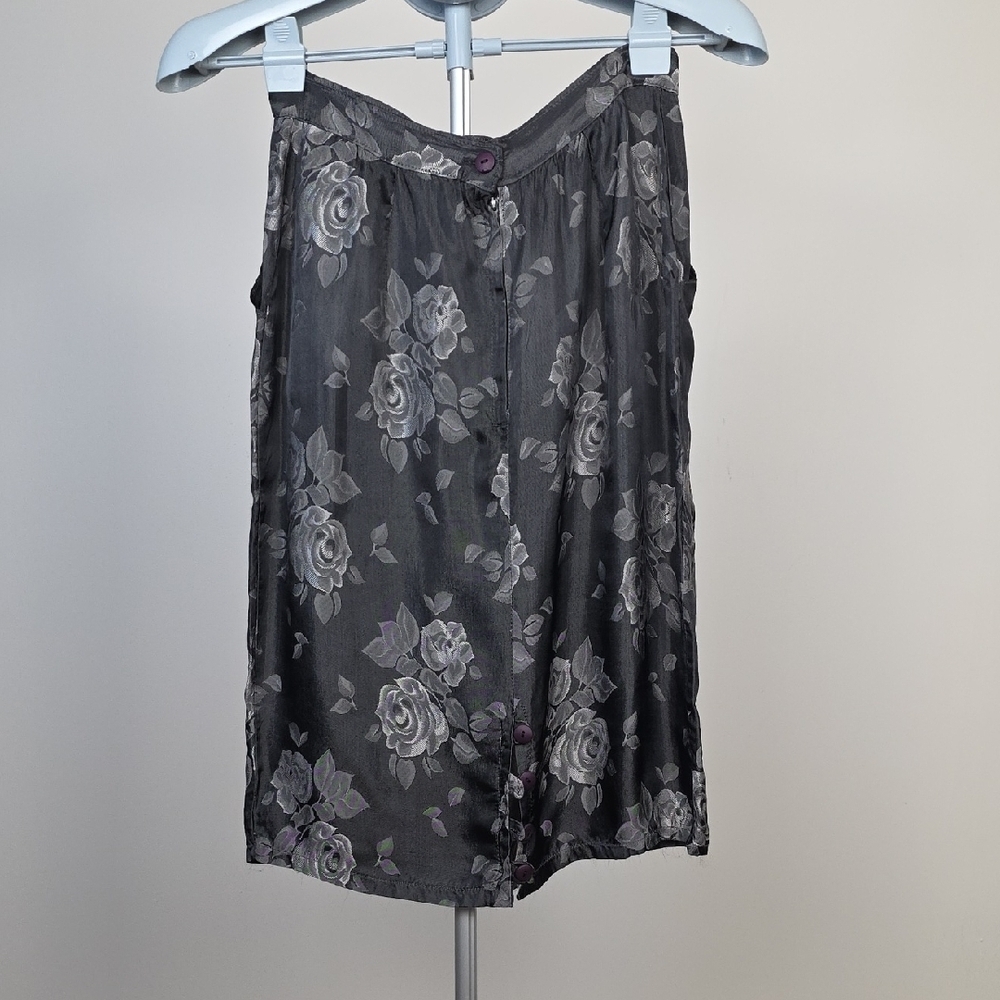 VINTAGE 19th AVENUE Floral Button-Back Skirt – Black & Silver Roses - Picture 3 of 8
